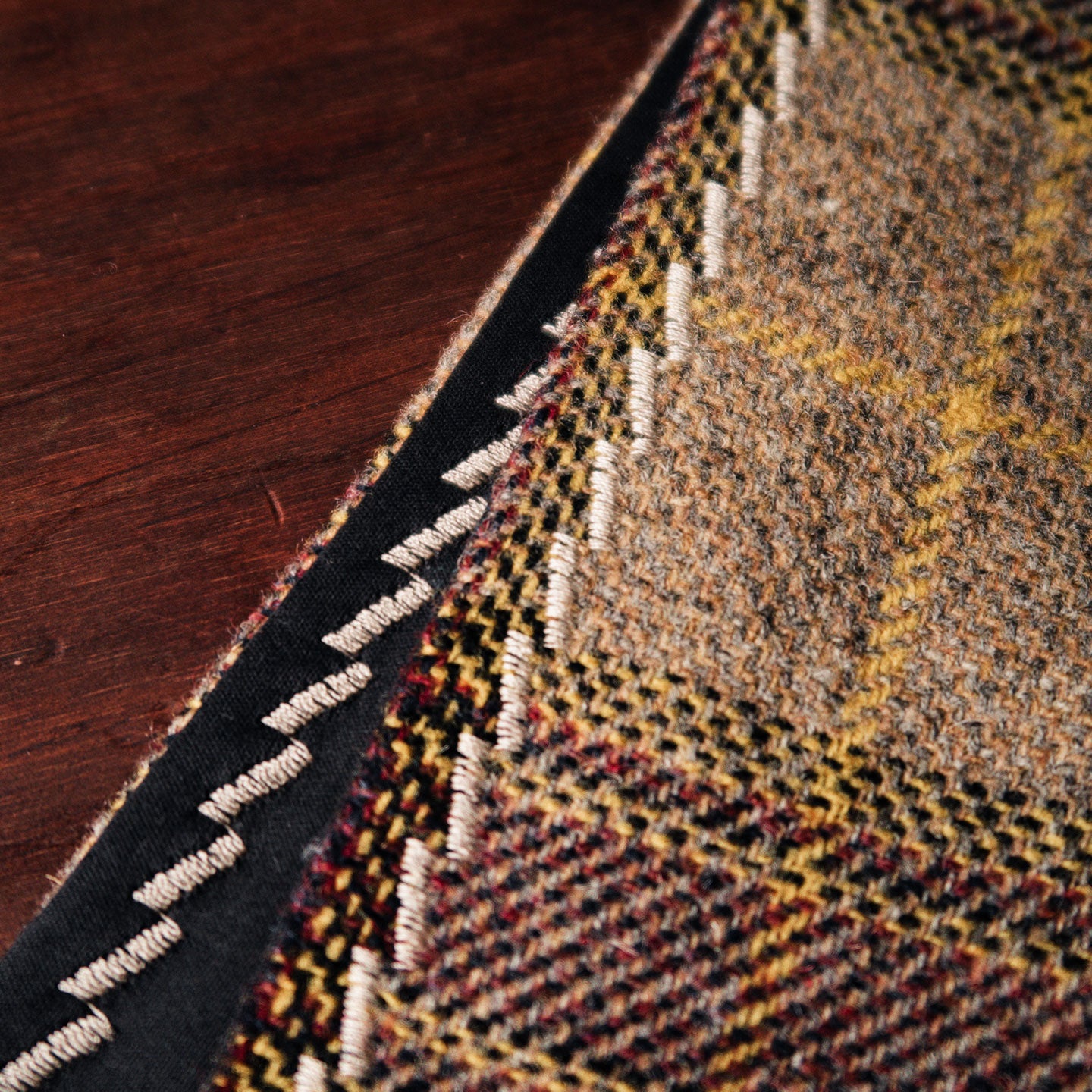 EDC Hank | Beige/Gelb/Lila kariert | Tweed | 100% Shetland Wolle