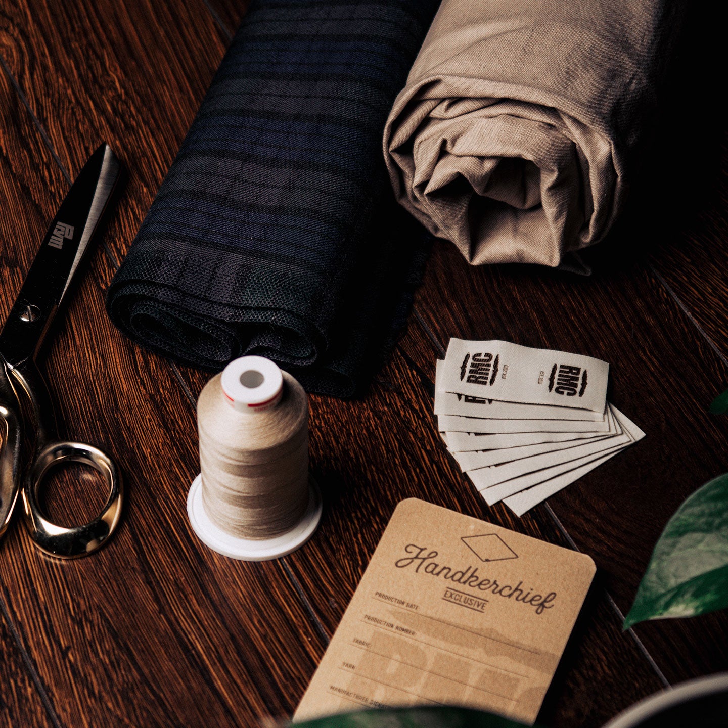 handkerchief | dark blue / gray / dark green check