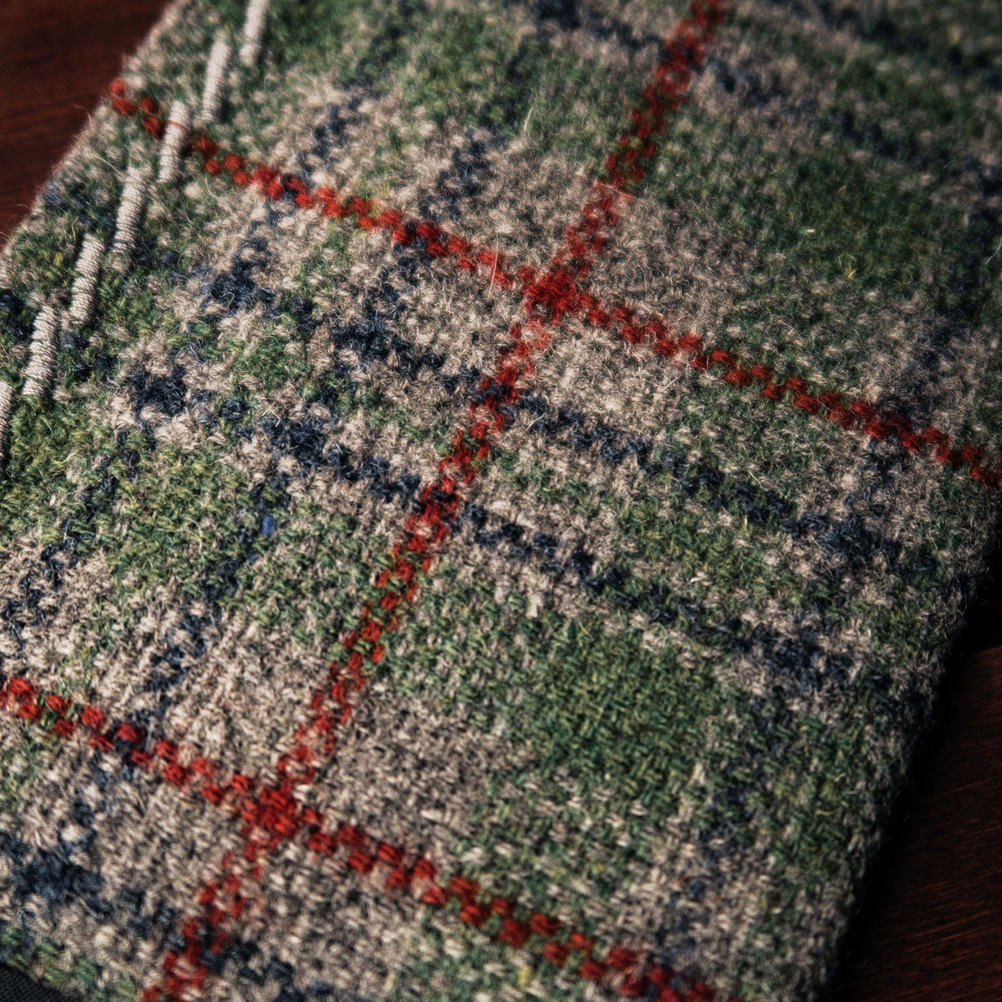 EDC Hank | Grün / Rot / Blau kariert | Tweed | 100% Shetland Wolle