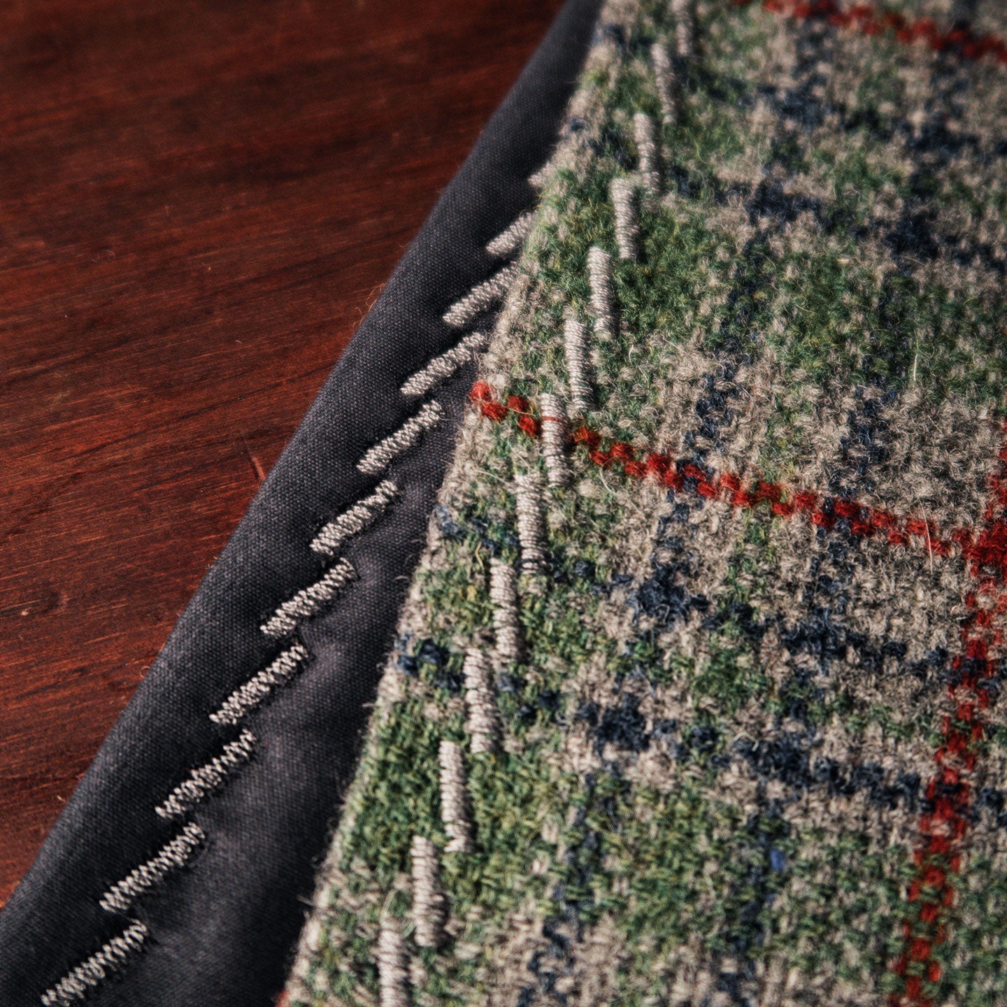 EDC Hank | Grün / Rot / Blau kariert | Tweed | 100% Shetland Wolle