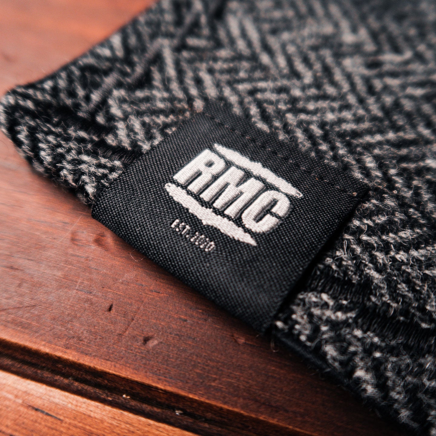 EDC Hank | Grau Fischgrät | Tweed | 100% Shetland Wolle