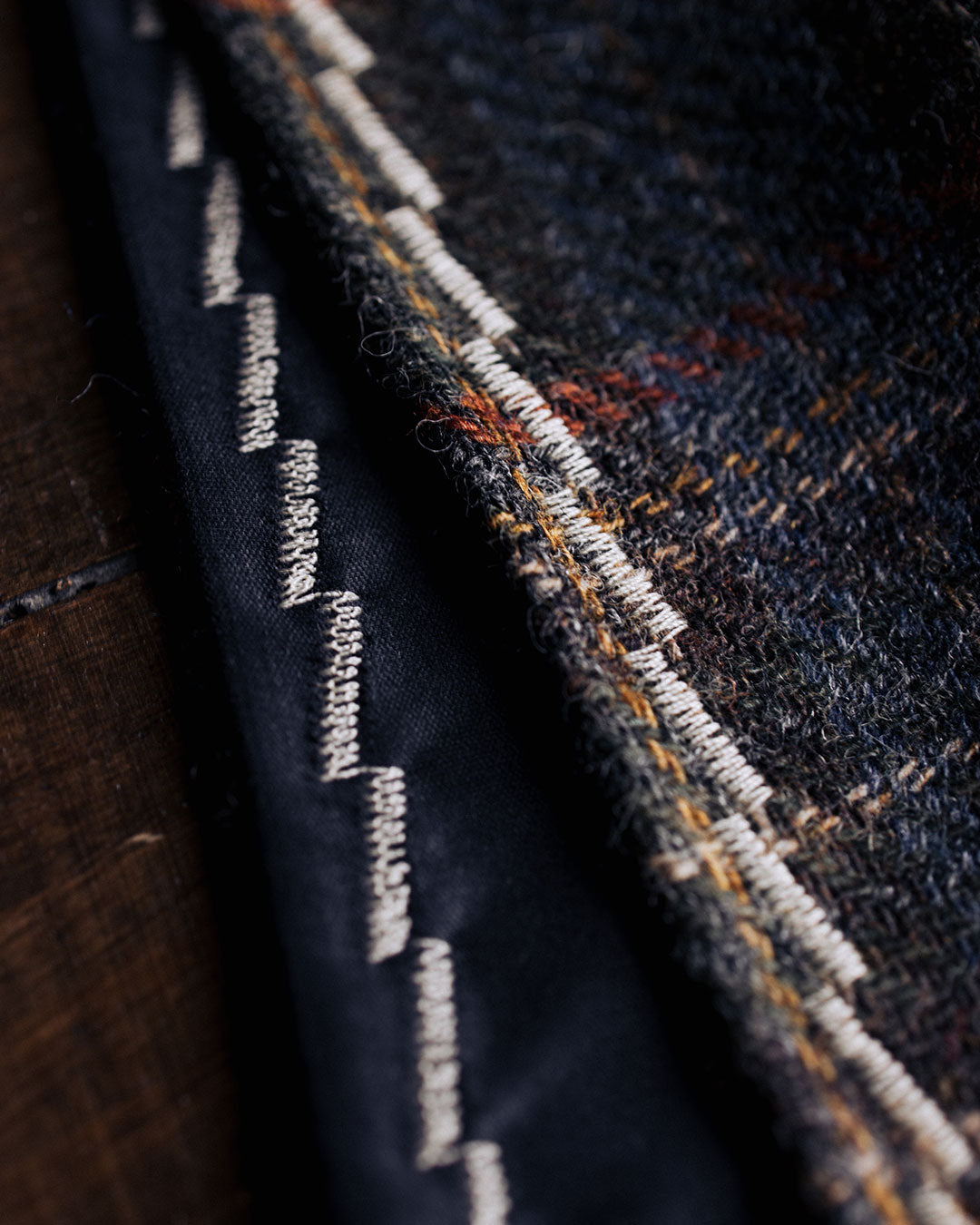 EDC Hank | Olivgrün / Blau / Orange kariert | Tweed | 100% Shetland Wolle