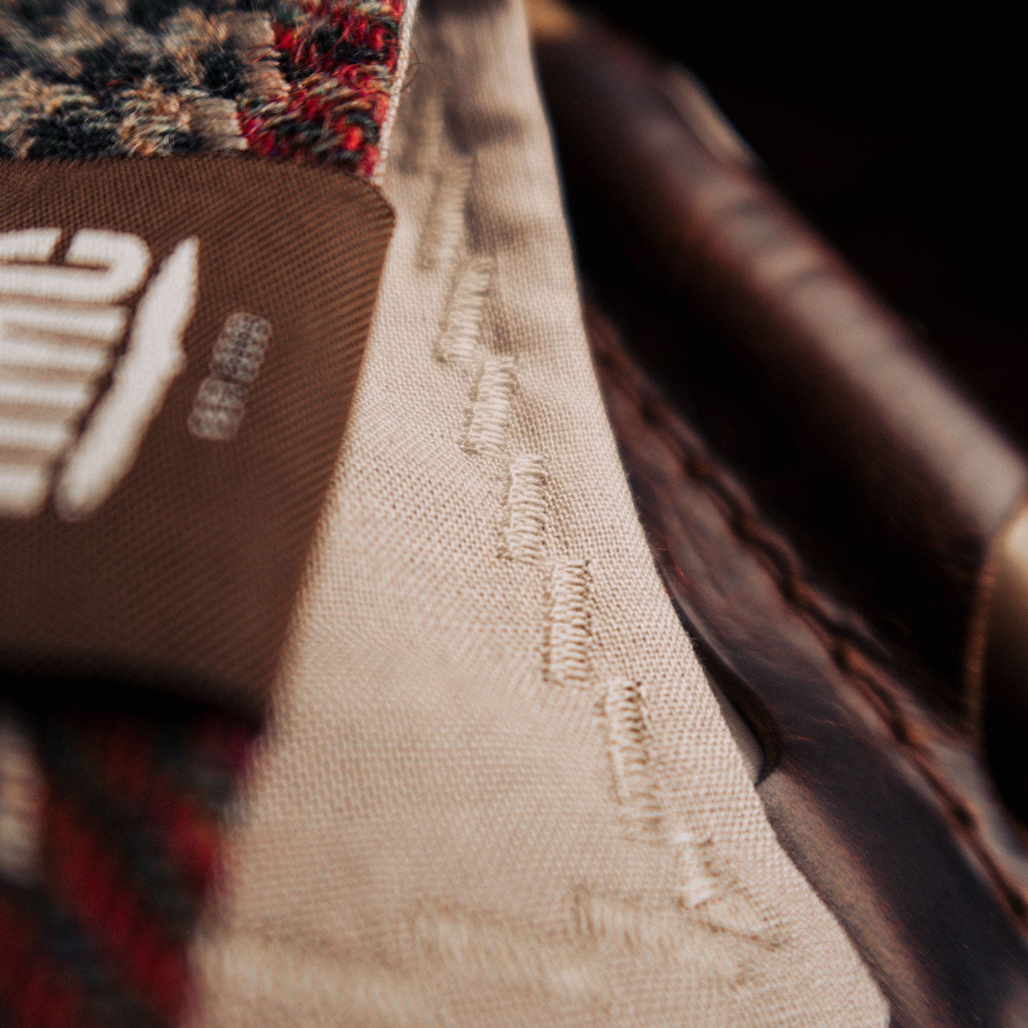 EDC Hank | Rot / Grün kariert | Tweed | 100% Shetland Wolle