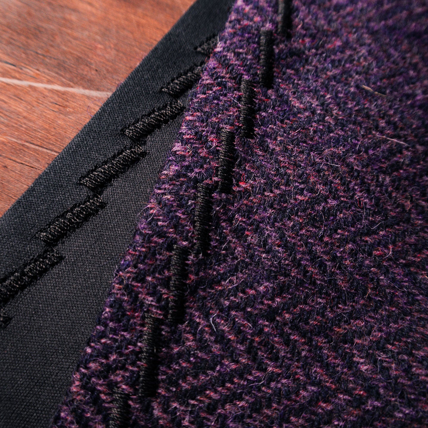 EDC Hank | Lila Fischgrät | Tweed | 100% Shetland Wolle