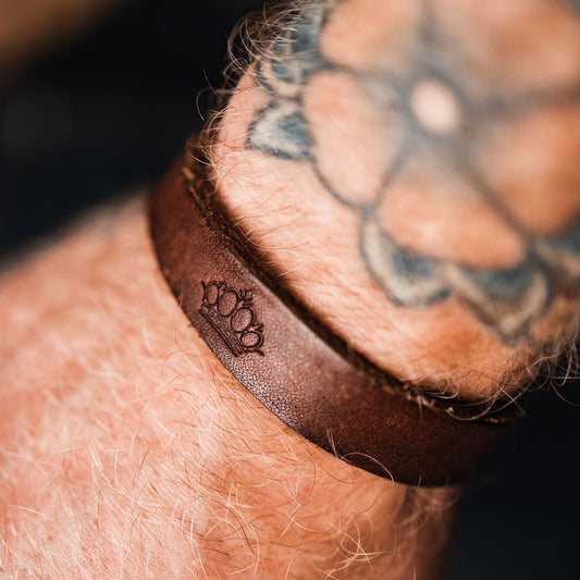 1967 Logo Bracelet | brown