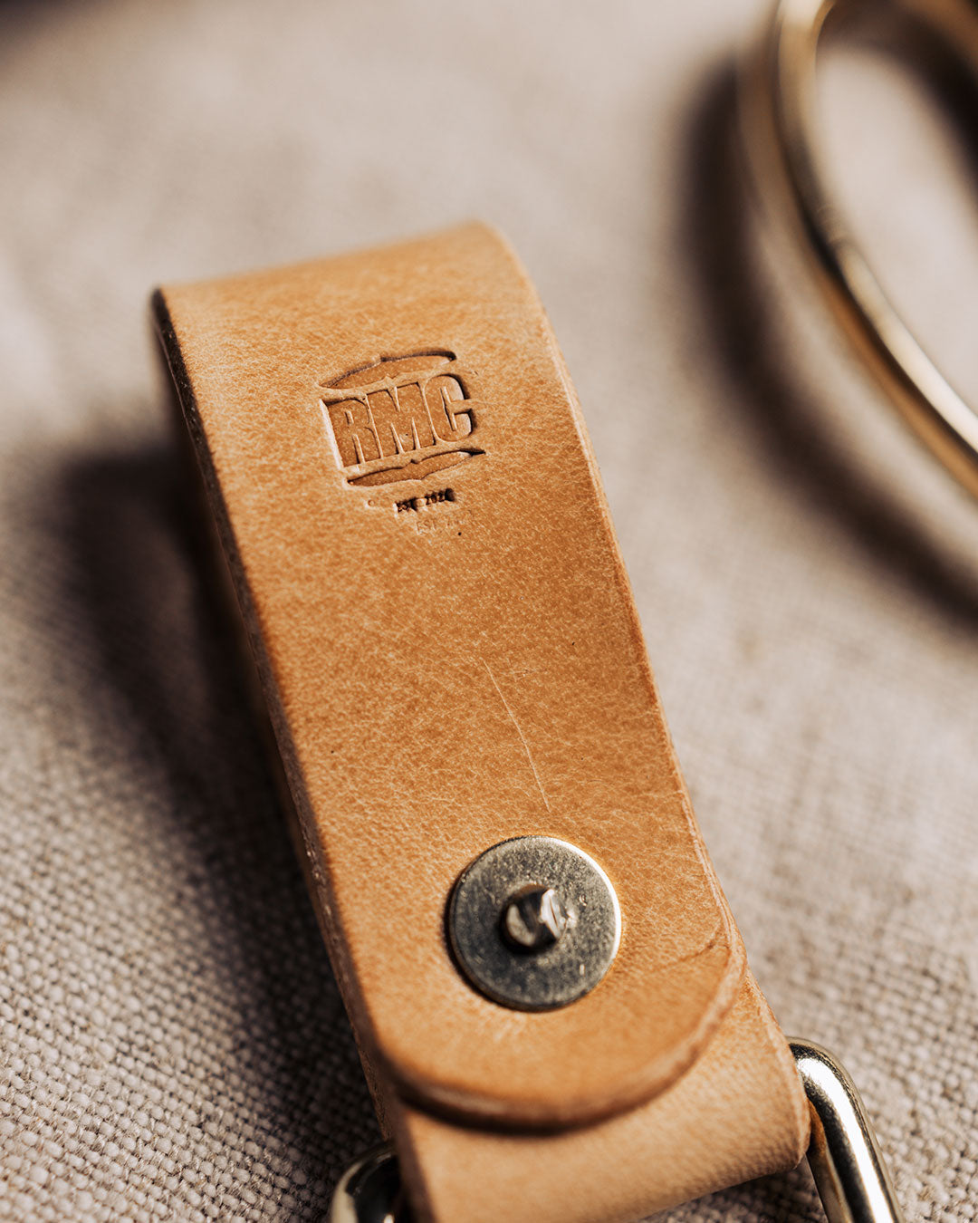 Belt Key Hanger | Natural Pre-patinated | Leather / Brass